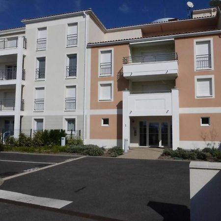 Appartement 2 Pieces Avec Balcon, Parking Et Proche Plage A Saint-Gilles-Croix-De-Vie - Fr-1-224-587 Luaran gambar