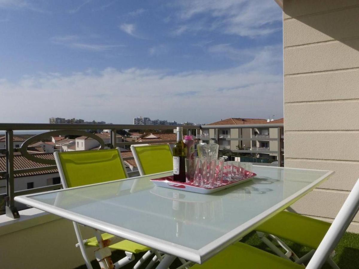 Appartement 2 Pieces Avec Balcon, Parking Et Proche Plage A Saint-Gilles-Croix-De-Vie - Fr-1-224-587 Luaran gambar